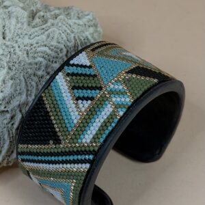 Turquoise Canyon Beaded Cuff Bracelet – Handwoven Peyote Stitch (Pattern by Lutita)