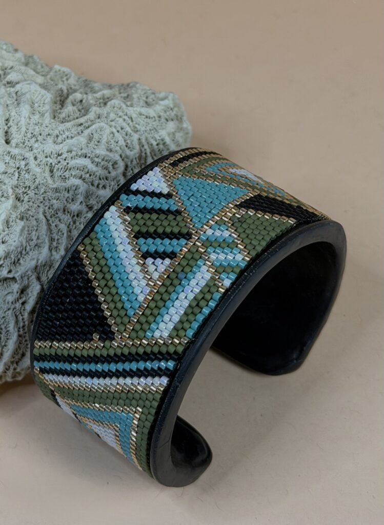 Turquoise Canyon Beaded Cuff Bracelet – Handwoven Peyote Stitch (Pattern by Lutita)